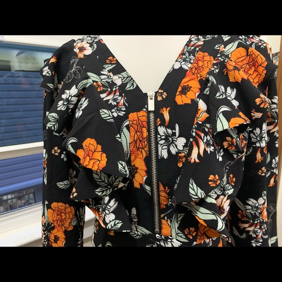 Dress - Picture 6 of 7